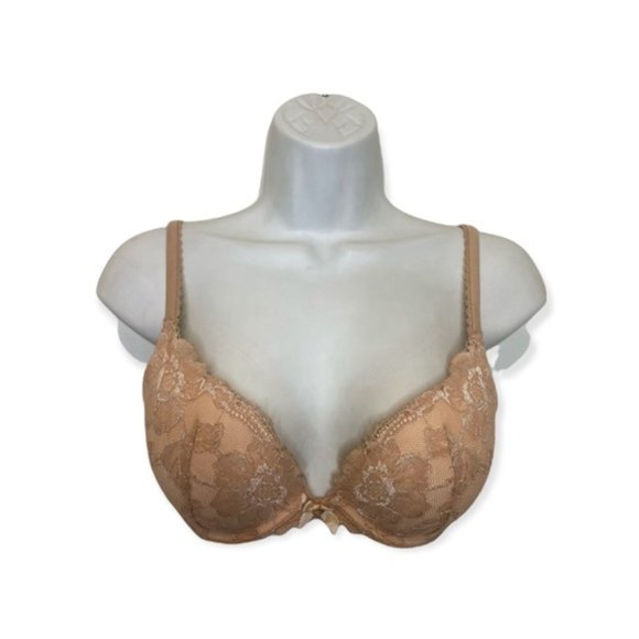 Victoria Secret Body By Victoria Push Up Lace Bra size 32D - Picture 2 of 7